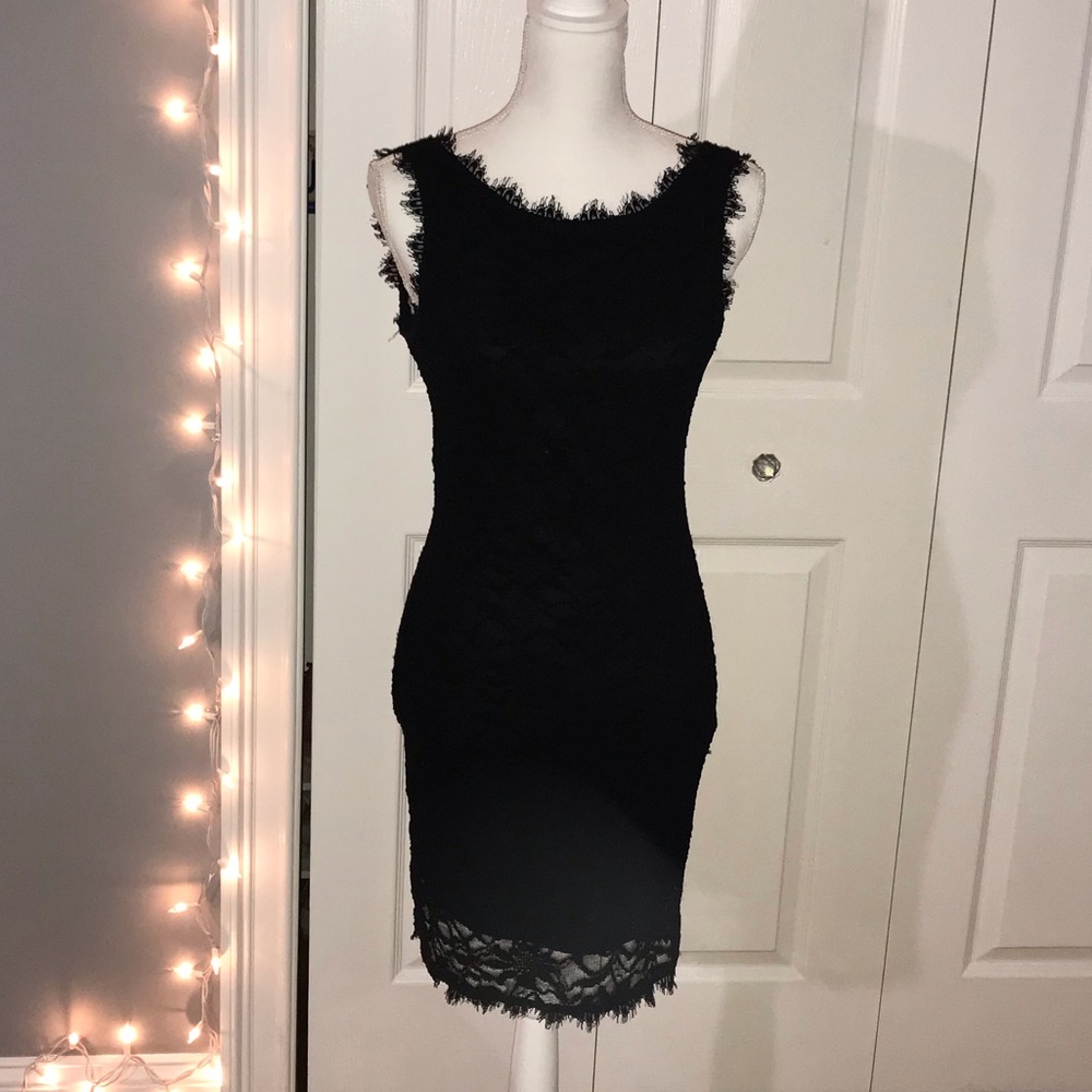 Black Lace Fitted Cocktail Dress